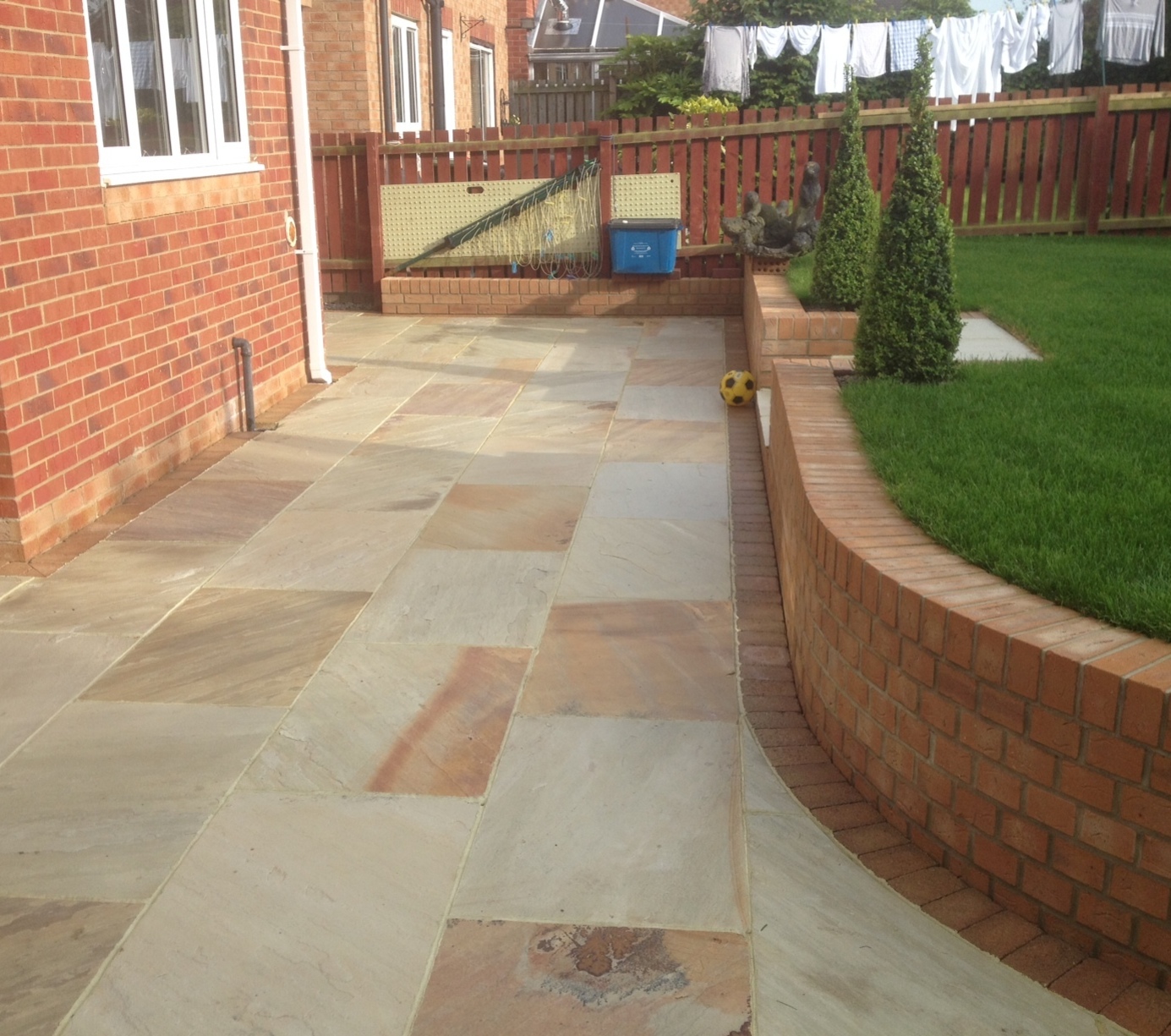 Limestone Project Pack Patio in Reading with Retainer Wall